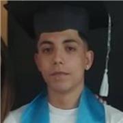 Flexible, curioso, amplio de habilidades, optimista y extrovertido.